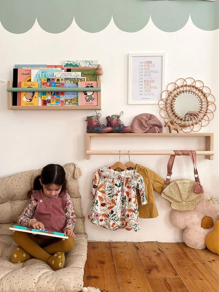 Autumn's Corner: Autumns Corner - The Flip It Shelf - Acorn & Pip_Autumns Corner