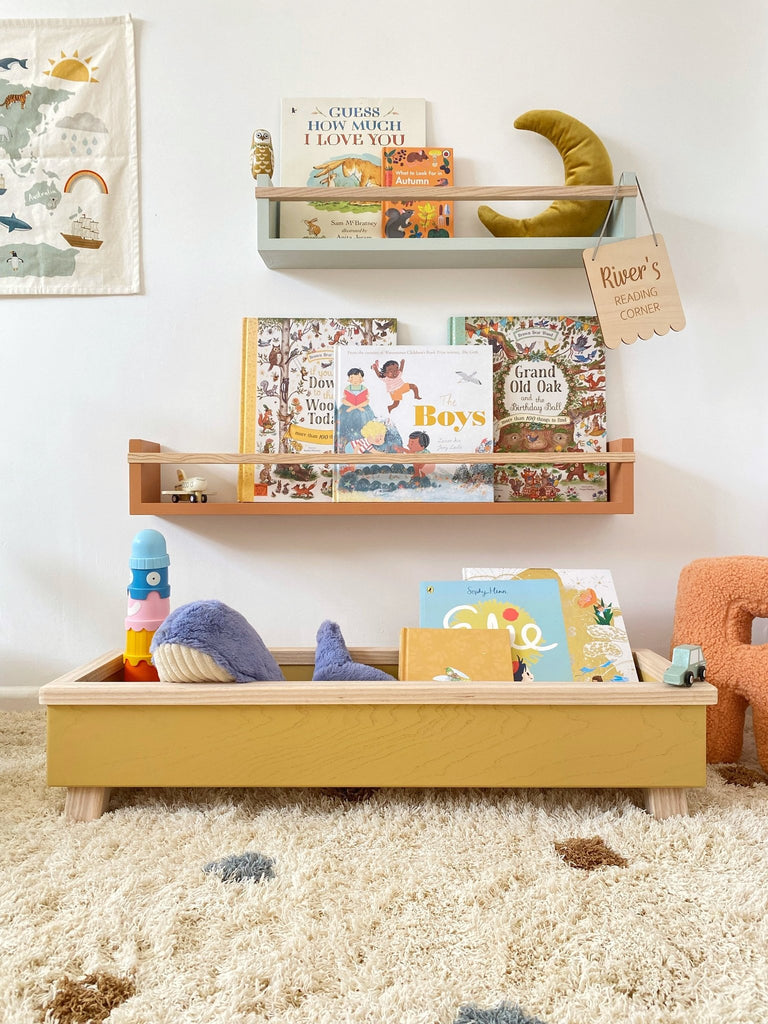 Autumn's Corner: The Colour Pop Book & Toy Trough - Acorn & Pip_Autumns Corner