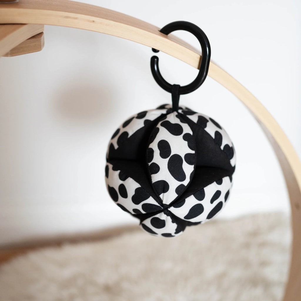 Etta Loves: Sensory Grasp Balls - Acorn & Pip_Etta Loves