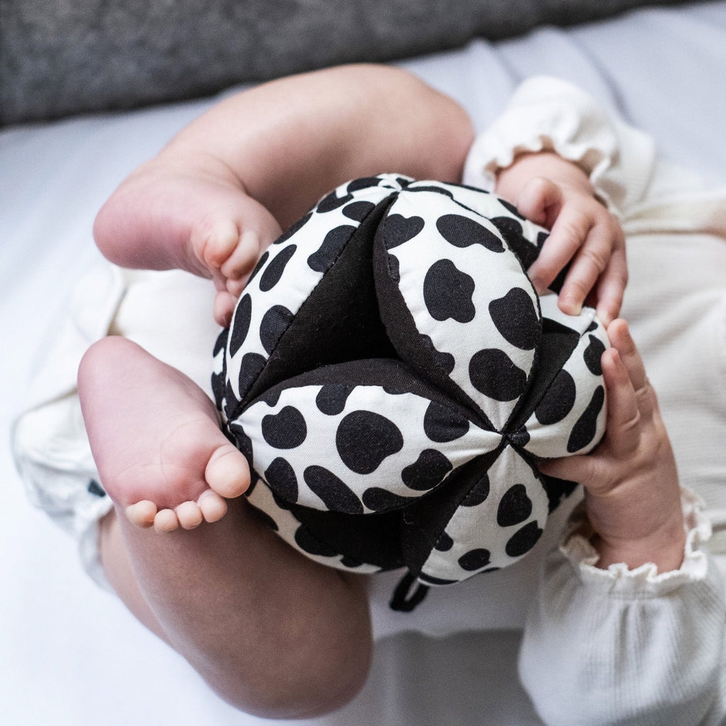 Etta Loves: Sensory Grasp Balls - Acorn & Pip_Etta Loves