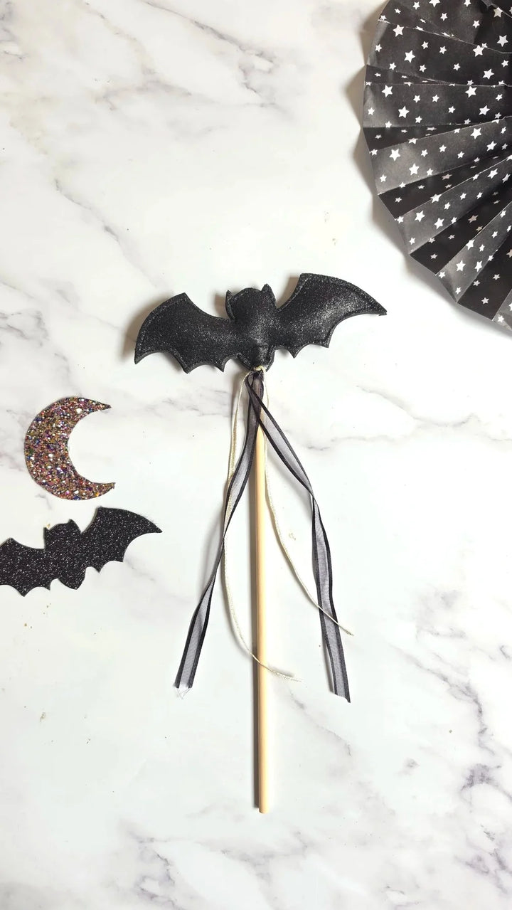 Ivy & Noah Halloween Bat Wand – Black Glitter
