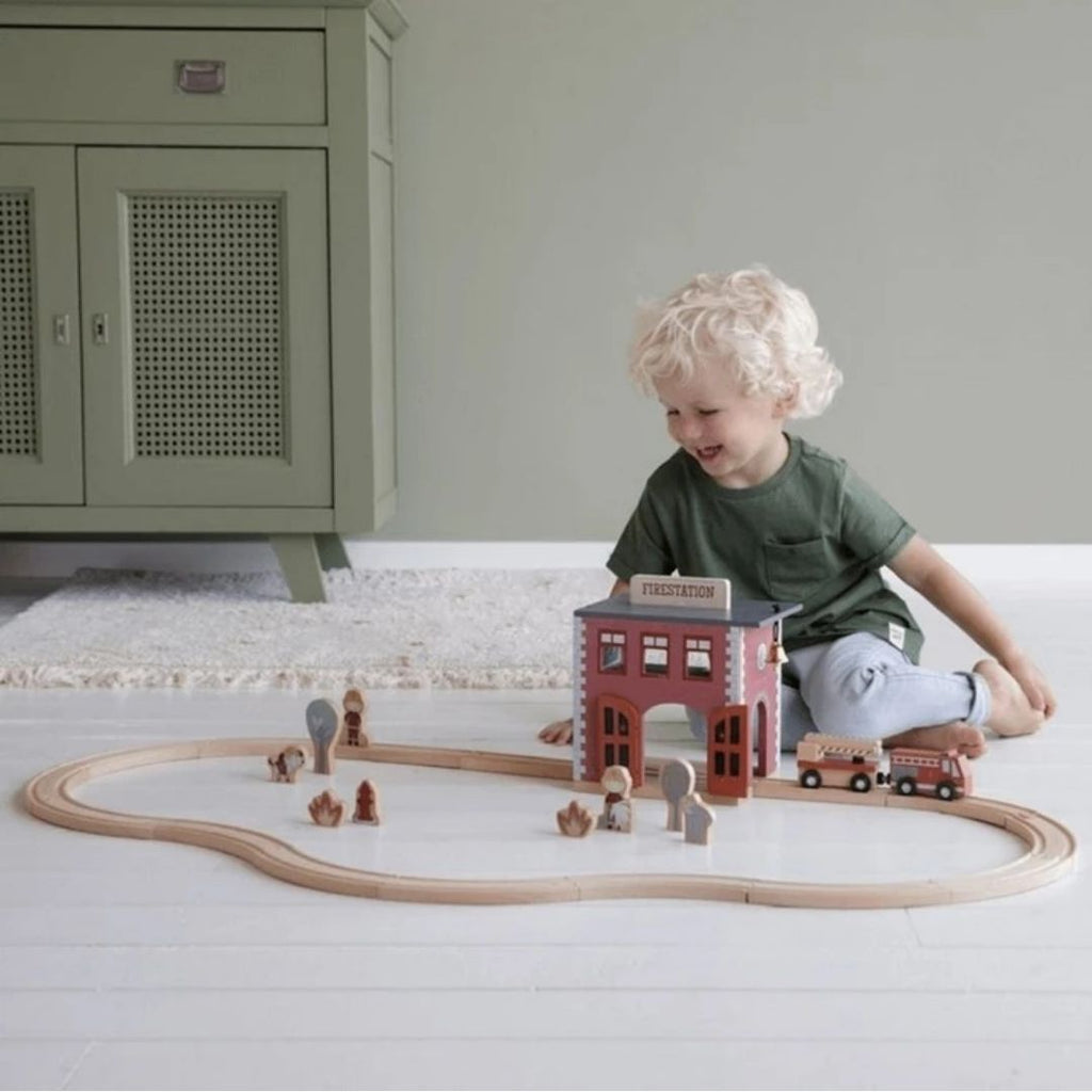 Little Dutch: Railway Extension - Fire Station - Acorn & Pip_Little Dutch