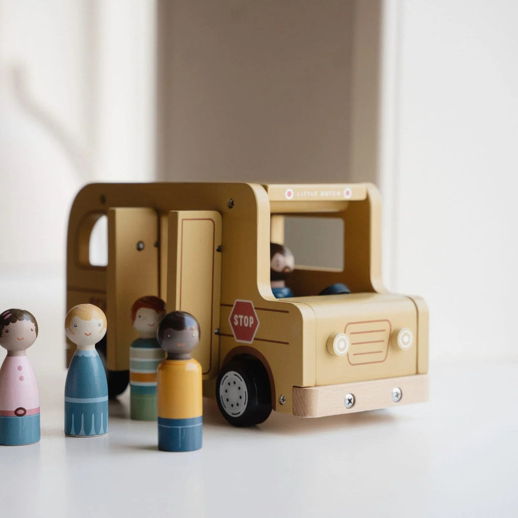 Little Dutch: School bus with figures - Acorn & Pip_Little Dutch