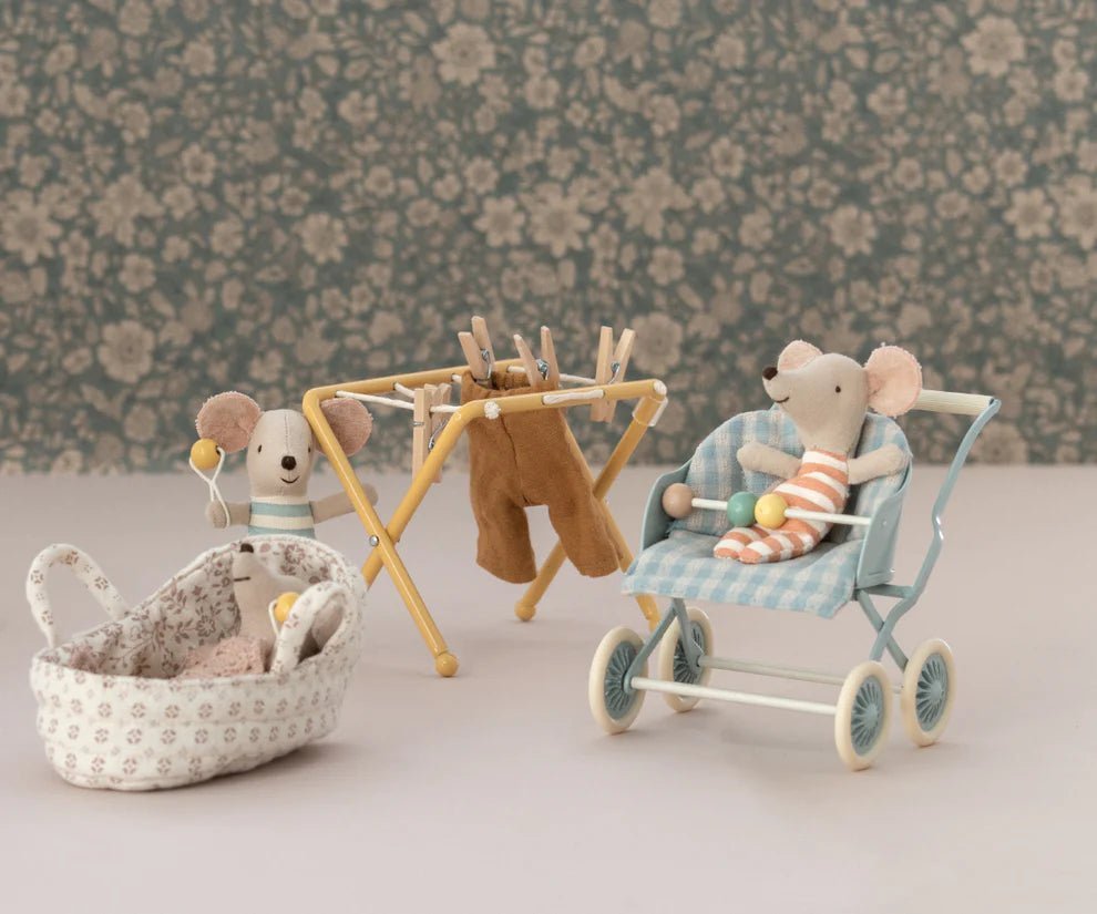 Maileg: Mouse Size Drying Rack with Pegs - Acorn & Pip_Maileg