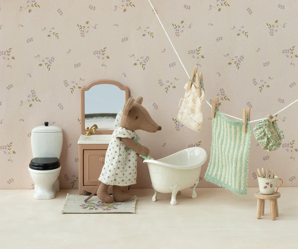 Maileg: Sink dresser, Mouse - Dark Powder - Acorn & Pip_Maileg
