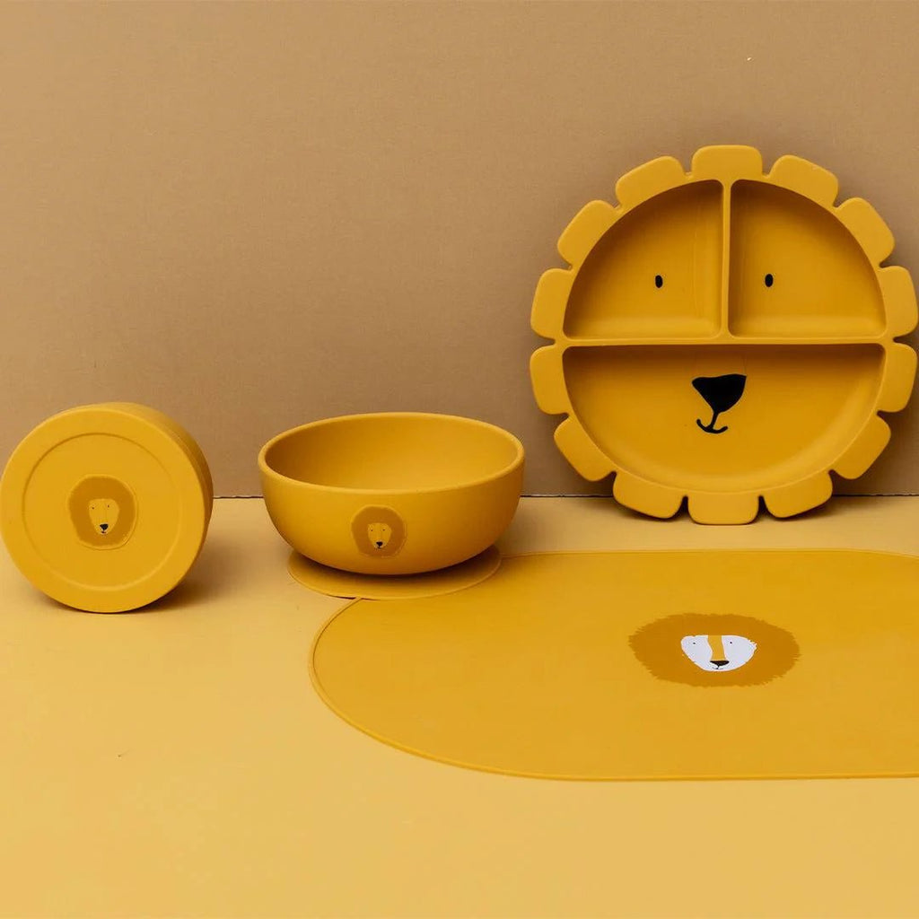 Trixie: Mr Lion - Divided Suction Plate - Acorn & Pip_Trixie